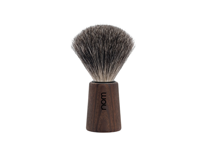 Blaireau NOM Theo, pur noir (pure badger), monture frêne foncé